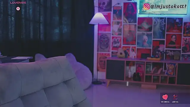 sensualkattt online show from 04-19-26, 08:33