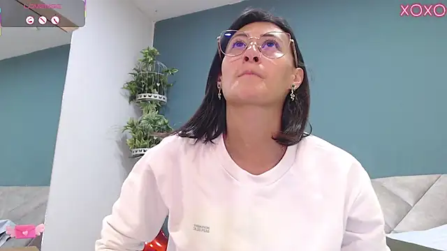 SharisWillian online show from 09-10-25, 04:01