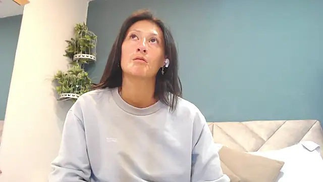 SharisWillian online show from 05-11-26, 03:34
