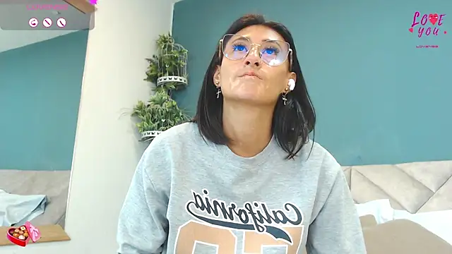 SharisWillian online show from 05-25-26, 03:45