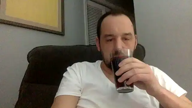 Snapshot of Kink_Master_Daddy chatting on 04-30-26, 04:41 Kink Master Daddy online show from 04-30-26, 04:41
