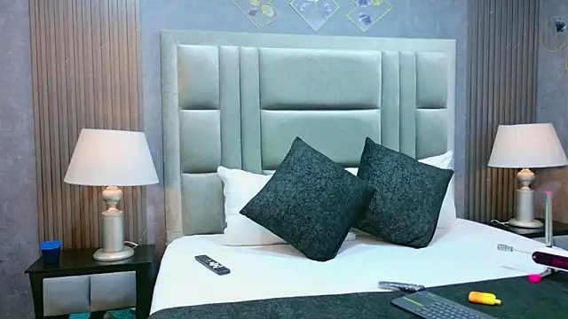 MiaSweeths online show from 01-15-26, 11:37