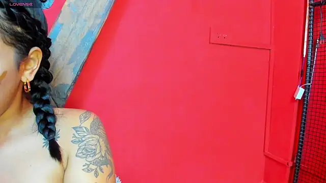 Foxy Assh  online show from 04-19-26, 06:02