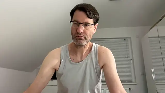 zxzx cam1 online show from 05-12-26, 07:16