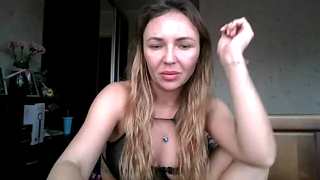 AngelinaLove28 online show from 11-03-25, 07:42