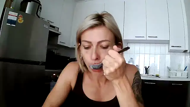 anechka1 online show from 09-16-25, 01:45