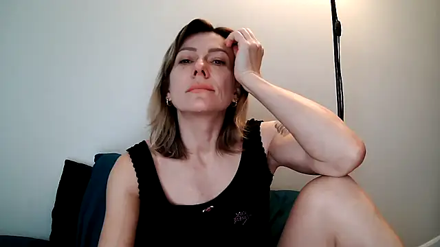 anechka1 online show from 03-11-26, 04:46