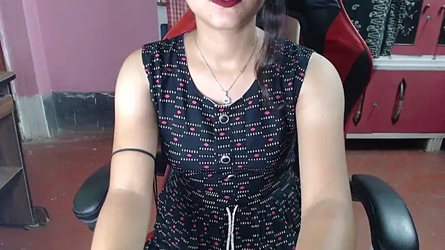 Snapshot of Angel_Alison_ chatting on 05-19-26, 06:36 Angel Alison online show from 05-19-26, 06:36