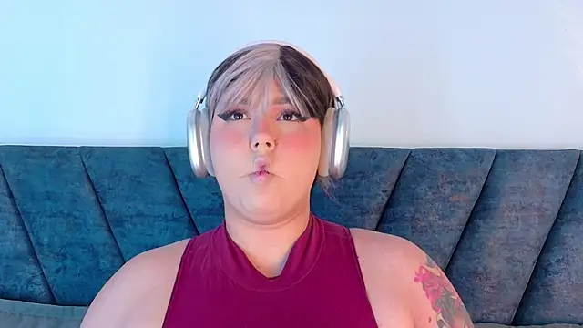 Karmilla Rosse online show from 04-12-26, 10:31