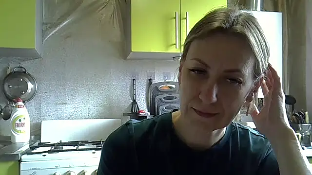 Snapshot of AshleyXHoney chatting on 04-11-26, 07:45 AshleyXHoney online show from 04-11-26, 07:45