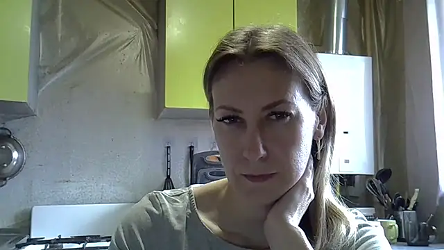 Snapshot of AshleyXHoney chatting on 04-23-26, 06:36 AshleyXHoney online show from 04-23-26, 06:36