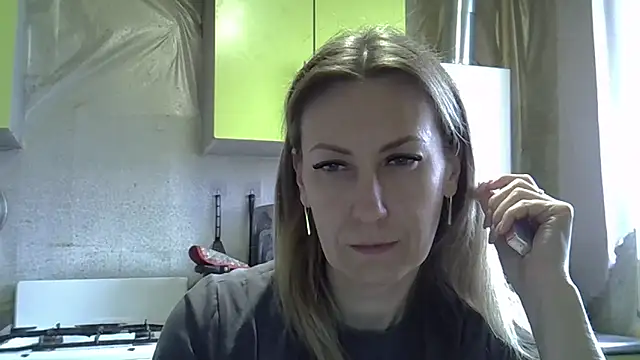 Snapshot of AshleyXHoney chatting on 04-29-26, 06:39 AshleyXHoney online show from 04-29-26, 06:39
