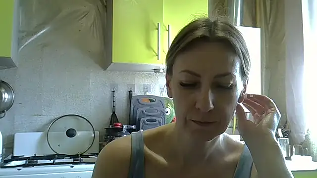 Snapshot of AshleyXHoney chatting on 05-05-26, 07:38 AshleyXHoney online show from 05-05-26, 07:38