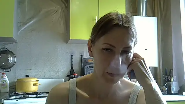 Snapshot of AshleyXHoney chatting on 05-28-26, 07:05 AshleyXHoney online show from 05-28-26, 07:05