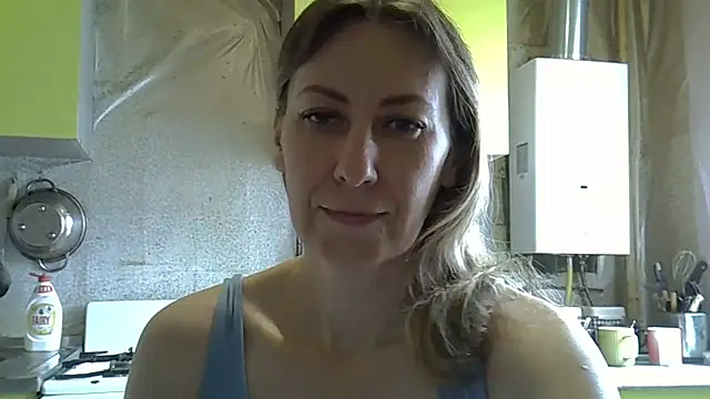 Snapshot of AshleyXHoney chatting on 06-05-26, 07:03 AshleyXHoney online show from 06-05-26, 07:03