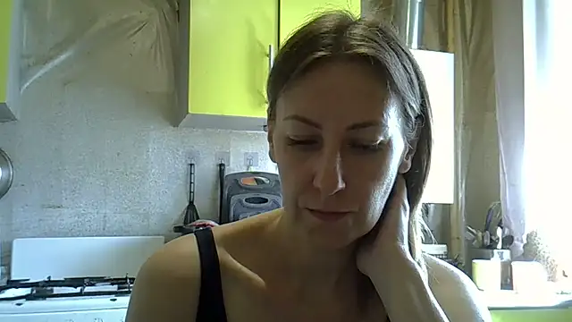Snapshot of AshleyXHoney chatting on 06-08-26, 07:31 AshleyXHoney online show from 06-08-26, 07:31