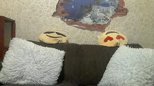 Snapshot of MerryBerry chatting on 11-05-25, 08:58 MerryBerry online show from 11-05-25, 08:58