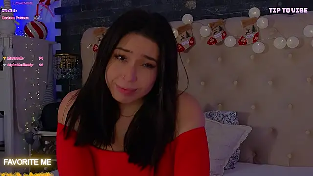 Snapshot of KimArts chatting on 12-26-24, 01:40 KimArts online show from 12-26-24, 01:40