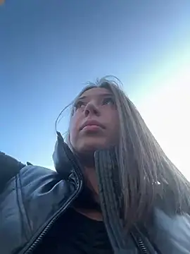 Snapshot of KimArts chatting on 02-11-25, 01:41 KimArts online show from 02-11-25, 01:41