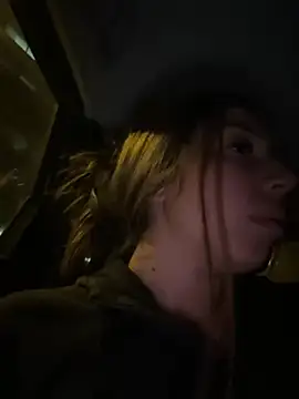 Snapshot of KimArts chatting on 02-11-25, 08:20 KimArts online show from 02-11-25, 08:20