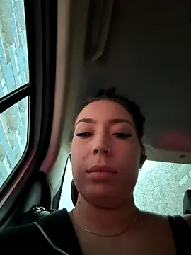 Snapshot of KimArts chatting on 09-11-25, 04:18 KimArts online show from 09-11-25, 04:18