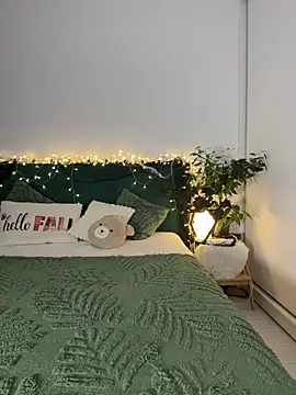 Snapshot of KimArts chatting on 10-09-25, 04:38 KimArts online show from 10-09-25, 04:38