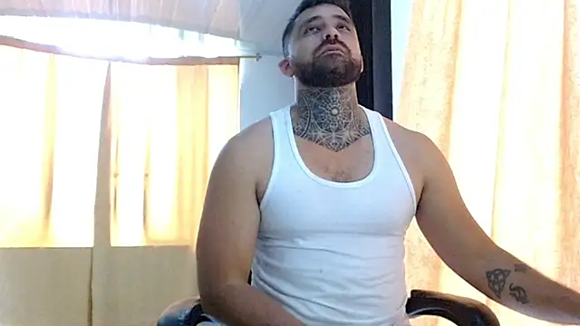 aronmiller404 online show from 03-05-26, 04:36