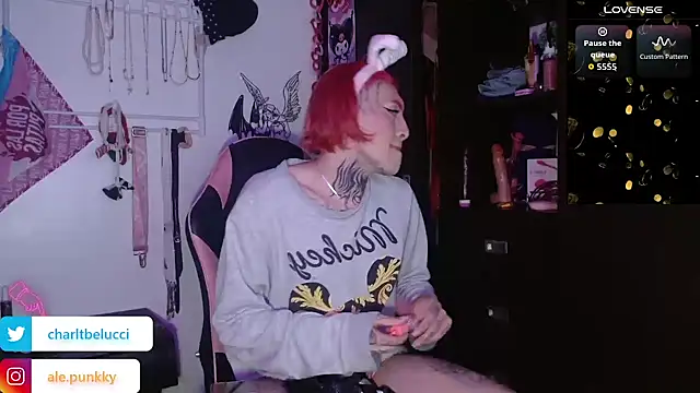 charlotbelucci  online show from 02-06-26, 08:07