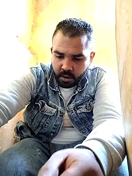 Snapshot of ListedLoin chatting on 01-14-25, 06:34 ListedLoin online show from 01-14-25, 06:34