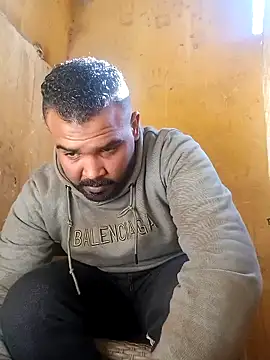 Snapshot of ListedLoin chatting on 01-24-25, 10:53 ListedLoin online show from 01-24-25, 10:53