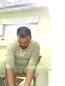 Snapshot of ListedLoin chatting on 03-14-25, 05:35 ListedLoin online show from 03-14-25, 05:35