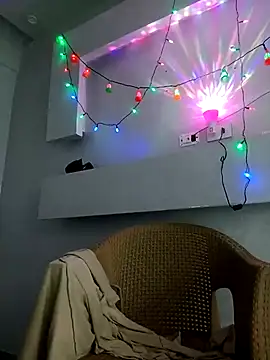 Snapshot of ListedLoin chatting on 03-17-25, 06:42 ListedLoin online show from 03-17-25, 06:42