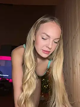 ChiaraVixen online show from 12-15-24, 07:46