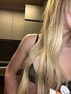 ChiaraVixen online show from 02-07-25, 07:06