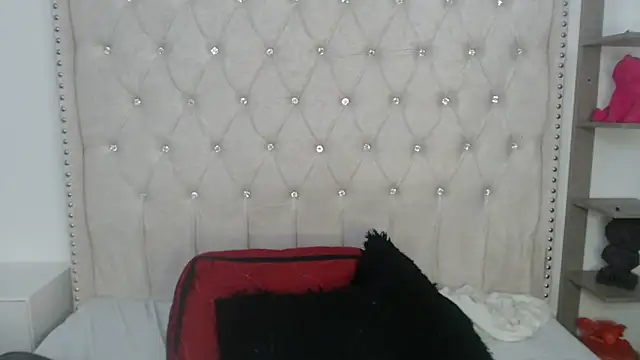 Abril Squirt online show from 02-06-26, 10:46