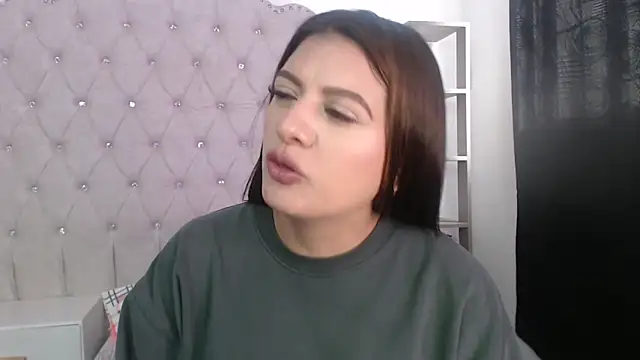 Abril Squirt online show from 05-04-26, 07:54