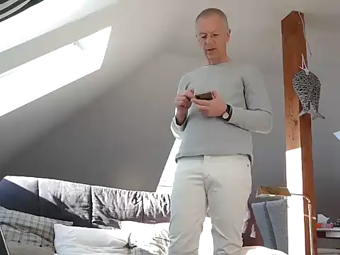 maxmueller321 online show from 03-04-26, 09:26