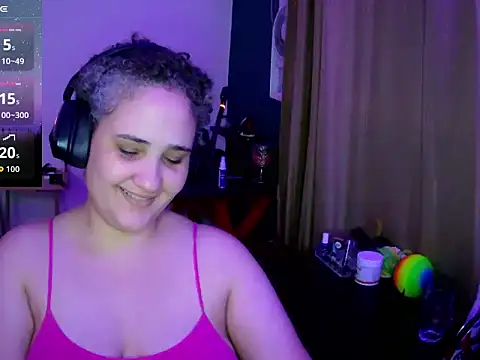 Snapshot of lolalicious_758 chatting on 11-18-25, 03:12 lolalicious 758 online show from 11-18-25, 03:12