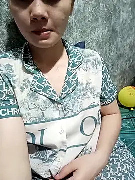 Ngoc-Trinh online show from 03-11-26, 01:22