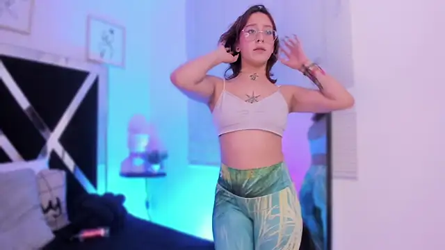 Snapshot of sofi_bakerr chatting on 03-19-25, 11:14 sofi bakerr online show from 03-19-25, 11:14