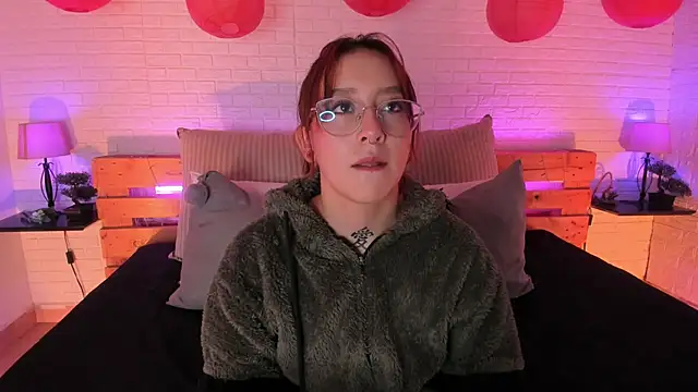 Snapshot of sofi_bakerr chatting on 03-21-25, 11:33 sofi bakerr online show from 03-21-25, 11:33