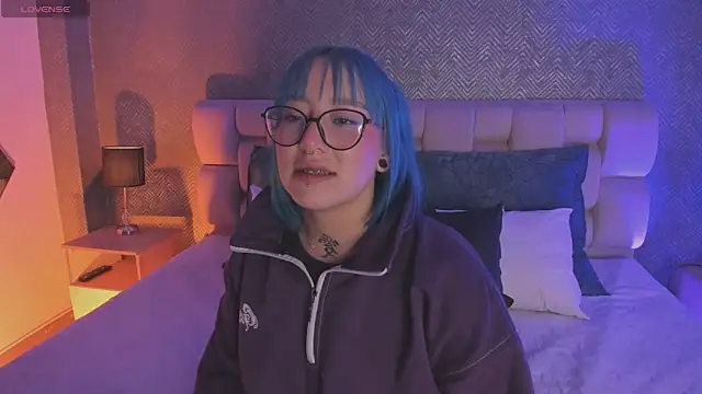 Snapshot of sofi_bakerr chatting on 09-12-25, 11:32 sofi bakerr online show from 09-12-25, 11:32