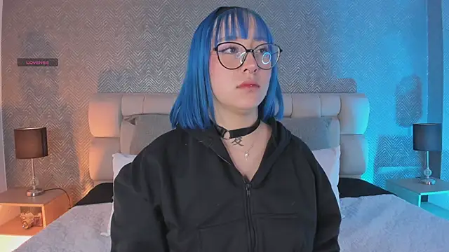 Snapshot of sofi_bakerr chatting on 09-25-25, 11:36 sofi bakerr online show from 09-25-25, 11:36