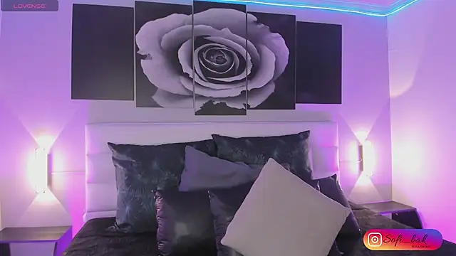 Snapshot of sofi_bakerr chatting on 09-29-25, 11:37 sofi bakerr online show from 09-29-25, 11:37