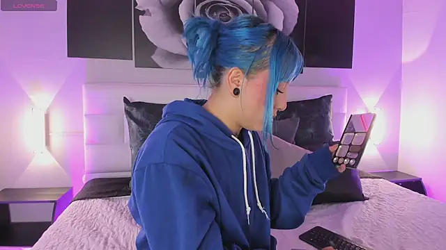 Snapshot of sofi_bakerr chatting on 10-11-25, 11:42 sofi bakerr online show from 10-11-25, 11:42