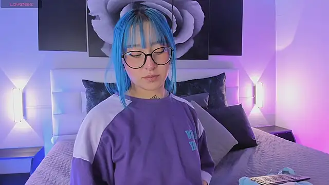 Snapshot of sofi_bakerr chatting on 10-14-25, 11:33 sofi bakerr online show from 10-14-25, 11:33