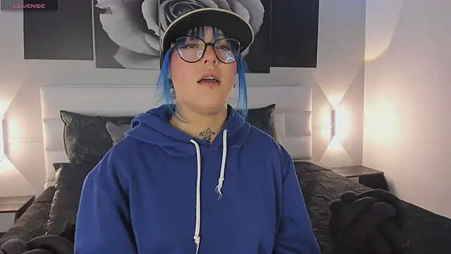 Snapshot of sofi_bakerr chatting on 11-03-25, 11:33 sofi bakerr online show from 11-03-25, 11:33