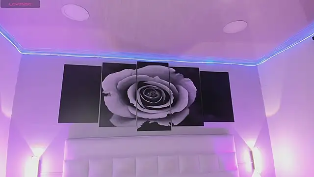 Snapshot of sofi_bakerr chatting on 11-05-25, 11:43 sofi bakerr online show from 11-05-25, 11:43