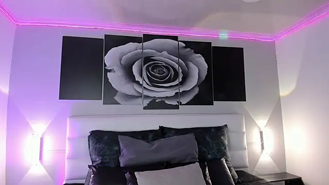 Snapshot of sofi_bakerr chatting on 11-12-25, 11:43 sofi bakerr online show from 11-12-25, 11:43