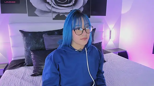 Snapshot of sofi_bakerr chatting on 11-17-25, 11:38 sofi bakerr online show from 11-17-25, 11:38